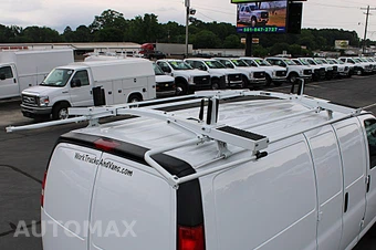 2024 Chevrolet Express 2500 Cargo Van 1WT 135.0" WB - miniatura 26