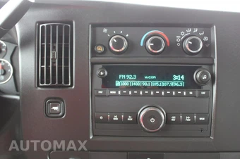 2024 Chevrolet Express 2500 Cargo Van 1WT 135.0" WB - miniatura 37