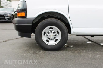 2024 Chevrolet Express 2500 Cargo Van 1WT 135.0" WB - miniatura 43