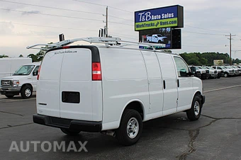 2024 Chevrolet Express 2500 Cargo Van 1WT 135.0" WB - miniatura 5