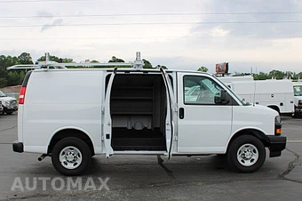 2024 Chevrolet Express 2500 Cargo Van 1WT 135.0" WB - miniatura 8