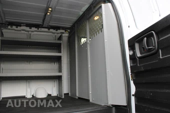 2024 Chevrolet Express 2500 Cargo Van 1WT 135.0" WB - miniatura 9