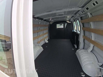 2024 Chevrolet Express 2500 Cargo Van 1WT – miniatura 13
