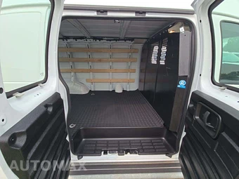 2024 Chevrolet Express 2500 Cargo Van 1WT – miniatura 15