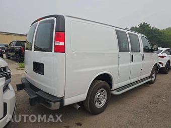 2024 Chevrolet Express 2500 Cargo Van 1WT – miniatura 3