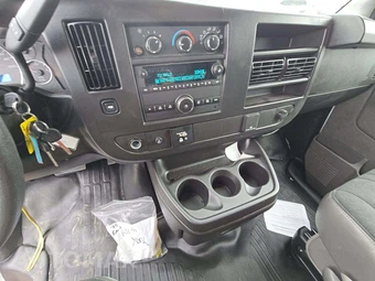 2024 Chevrolet Express 2500 Cargo Van 1WT - miniatura 10