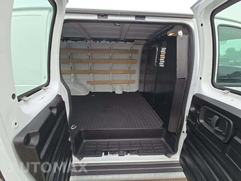2024 Chevrolet Express 2500 Cargo Van 1WT - miniatura 15