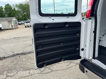 2024 Chevrolet Express 3500 Cargo Van 1WT 135.0" WB - miniatura 11
