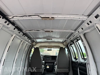 2024 Chevrolet Express 3500 Cargo Van 1WT 135.0" WB - miniatura 13