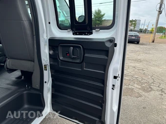2024 Chevrolet Express 3500 Cargo Van 1WT 135.0" WB - miniatura 15