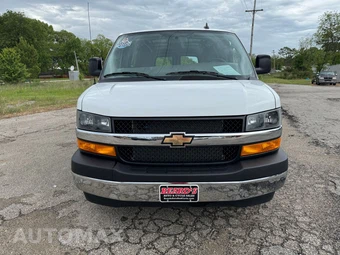 2024 Chevrolet Express 3500 Cargo Van 1WT 135.0" WB - miniatura 2