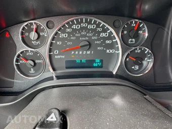 2024 Chevrolet Express 3500 Cargo Van 1WT 135.0" WB - miniatura 24