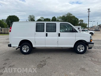 2024 Chevrolet Express 3500 Cargo Van 1WT 135.0" WB - miniatura 4