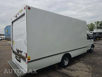 2024 Chevrolet Express 3500 Cutaway 1WT DRW - miniatura 3