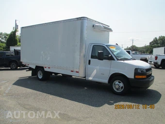 2024 Chevrolet Express 3500 Cutaway 1WT DRW - miniatura 3