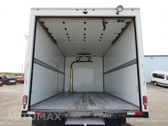 2024 Chevrolet Express 3500 Cutaway 1WT DRW - miniatura 16