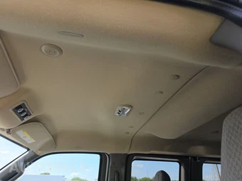 2024 Chevrolet Express 3500 Passenger Van LS 1LS 155.1" WB - miniatura 16