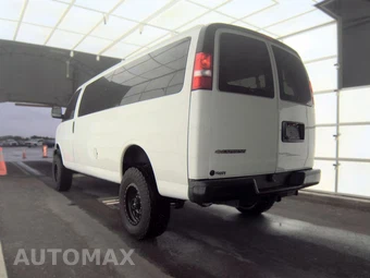 2024 Chevrolet Express 3500 Passenger Van LS 1LS 155.1" WB - miniatura 6