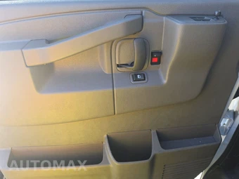 2024 Chevrolet Express 3500 Passenger Van LS 1LS 155.1" WB - miniatura 9