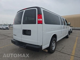 2024 Chevrolet Express 3500 Passenger Van LS 1LS 155.1" WB - miniatura 4