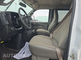 2024 Chevrolet Express 3500 Passenger Van LS 1LS 155.1" WB - miniatura 7