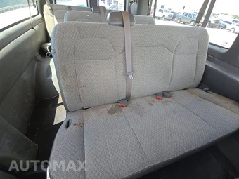 2024 Chevrolet Express 3500 Passenger Van LS 1LS 155.1" WB - miniatura 14