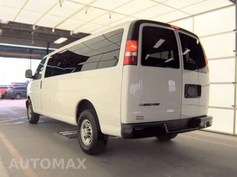 2024 Chevrolet Express 3500 Passenger Van LS 1LS 155.1" WB - miniatura 6