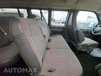 2024 Chevrolet Express 3500 Passenger Van LT 1LT 155.1" WB - miniatura 13