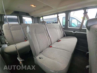 2024 Chevrolet Express 3500 Passenger Van LT 1LT 155.1" WB - miniatura 14