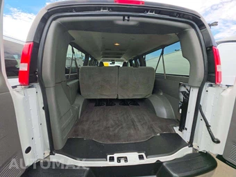2024 Chevrolet Express 3500 Passenger Van LT 1LT 155.1" WB - miniatura 15