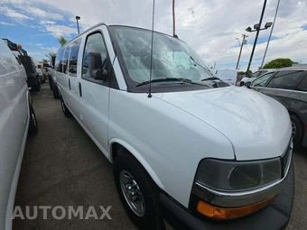 2024 Chevrolet Express 3500 Passenger Van LT 1LT 155.1" WB - miniatura 4