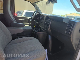 2024 Chevrolet Express 3500 Passenger Van LT 1LT 155.1" WB - miniatura 8
