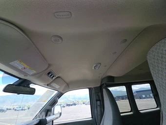 2024 Chevrolet Express 3500 Passenger Van LT 1LT 155.1" WB - miniatura 18