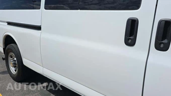 2024 Chevrolet Express 3500 Passenger Van LT 1LT 155.1" WB - miniatura 23