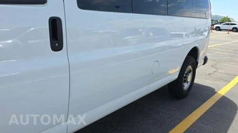 2024 Chevrolet Express 3500 Passenger Van LT 1LT 155.1" WB - miniatura 25
