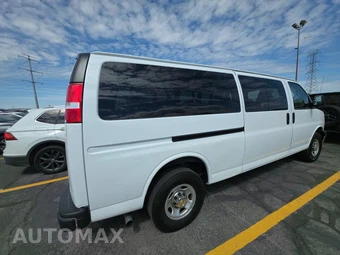 2024 Chevrolet Express 3500 Passenger Van LT 1LT 155.1" WB - miniatura 4
