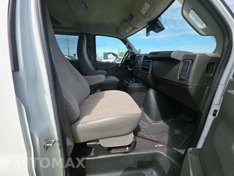 2024 Chevrolet Express 3500 Passenger Van LT 1LT 155.1" WB - miniatura 8