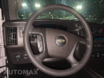 2024 Chevrolet Express 3500 Passenger Van LT 1LT 155.1" WB - miniatura 10
