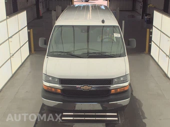 2024 Chevrolet Express 3500 Passenger Van LT 1LT 155.1" WB - miniatura 2