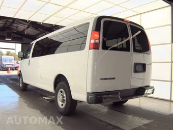 2024 Chevrolet Express 3500 Passenger Van LT 1LT 155.1" WB - miniatura 6