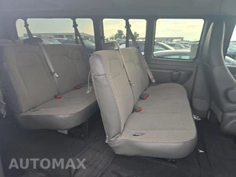 2024 Chevrolet Express 3500 Passenger Van LT 1LT 155.1" WB - miniatura 13