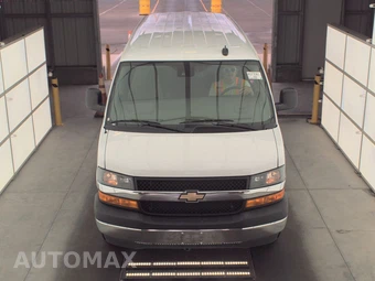 2024 Chevrolet Express 3500 Passenger Van LT 1LT 155.1" WB - miniatura 2
