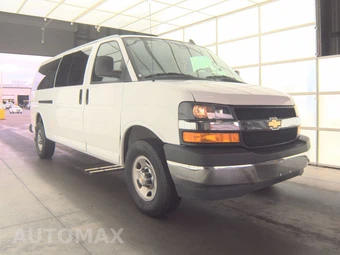 2024 Chevrolet Express 3500 Passenger Van LT 1LT 155.1" WB - miniatura 3