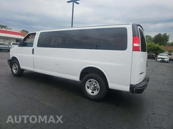 2024 Chevrolet Express 3500 Passenger Van LT 1LT 155.1" WB - miniatura 2