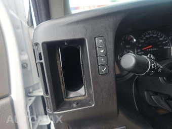 2024 Chevrolet Express 3500 Passenger Van LT 1LT 155.1" WB - miniatura 22