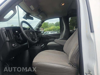 2024 Chevrolet Express 3500 Passenger Van LT 1LT 155.1" WB - miniatura 6