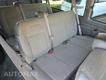 2024 Chevrolet Express 3500 Passenger Van LT 1LT 155.1" WB - miniatura 13