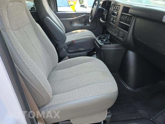 2024 Chevrolet Express 3500 Passenger Van LT 1LT 155.1" WB - miniatura 18