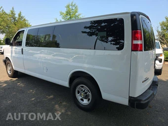 2024 Chevrolet Express 3500 Passenger Van LT 1LT 155.1" WB - miniatura 2