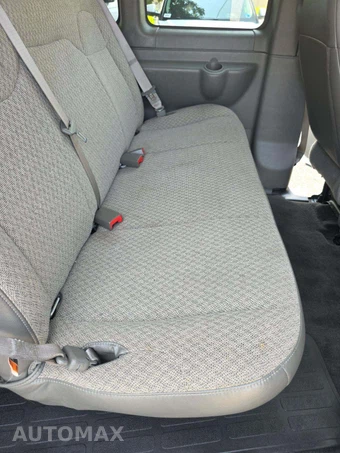 2024 Chevrolet Express 3500 Passenger Van LT 1LT 155.1" WB - miniatura 23